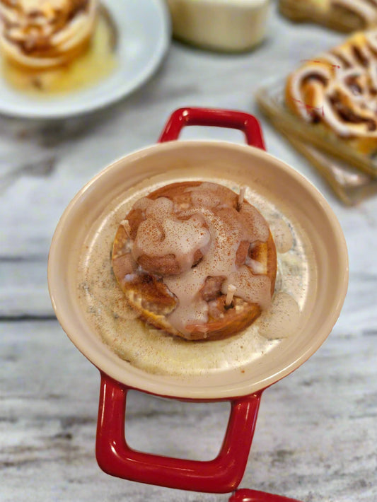 Cinnamon Roll Dessert Candle (with reusable ceramic crock) 10 oz