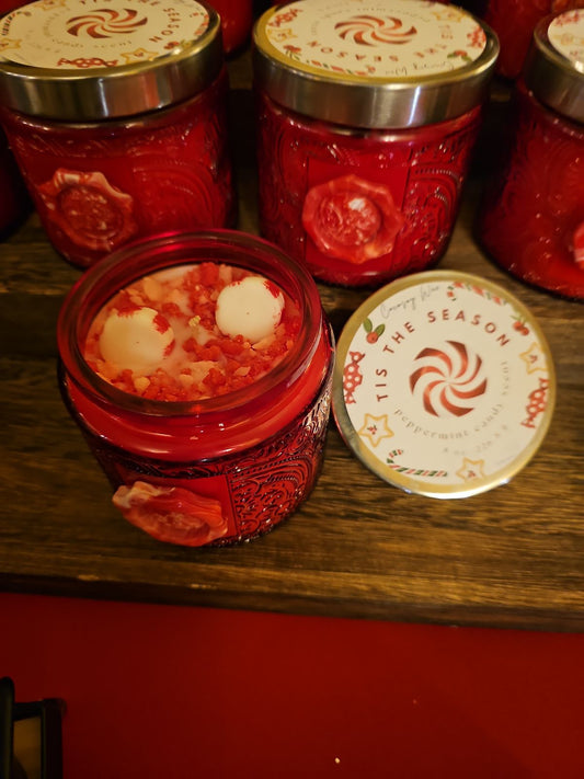Tis the Season 8 oz Peppermint Candy Scented Candle